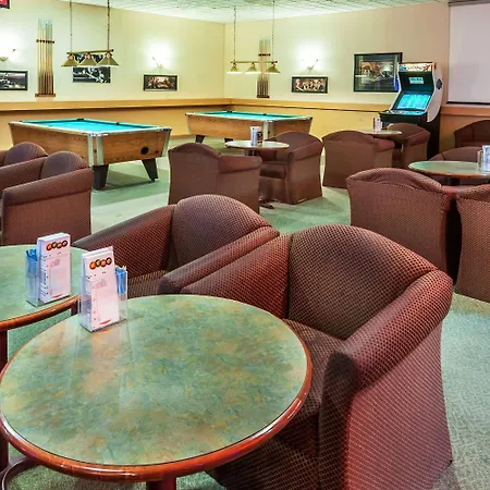Bedfort Inn & Suites-2